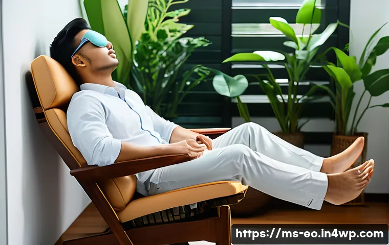 낮잠의 긍정적인 피드백 루프 - A serene office nap room in a modern Malaysian workplace, featuring a young professional Malay man w...