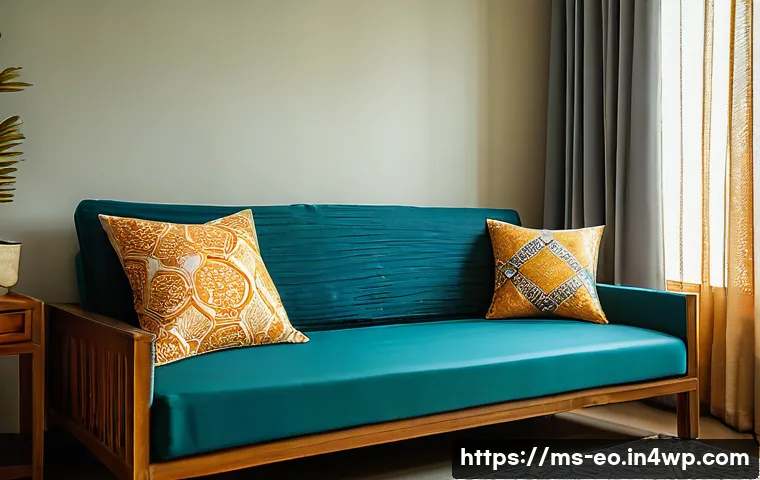 낮잠을 자는 이유와 그 효과 - A cozy Malaysian home interior during early afternoon, featuring a quiet, softly lit room with a you...